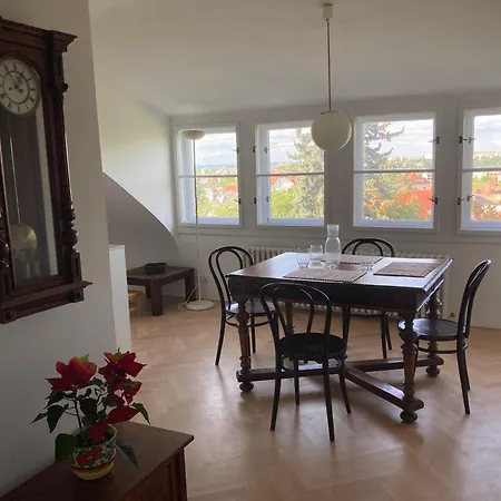 아파트 Hanspaulka *