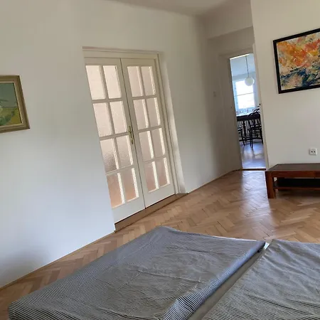 Hanspaulka 아파트